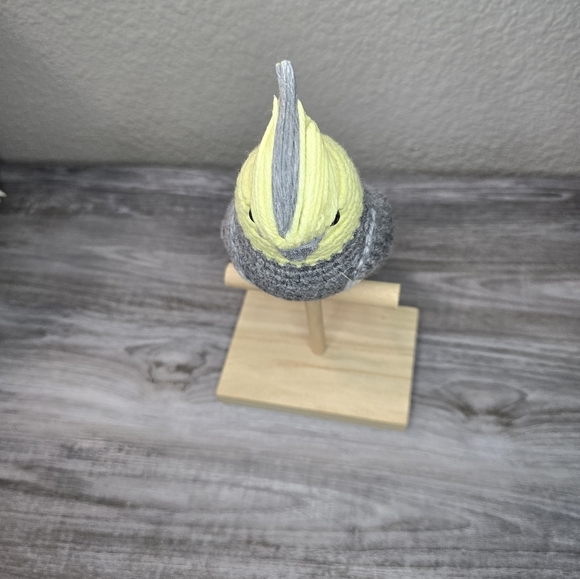 Handmade crochet cockatiel - Picture 10 of 11